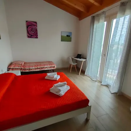 Corte Del Sole بيت ضيافة فاليجيو سول مينشيو