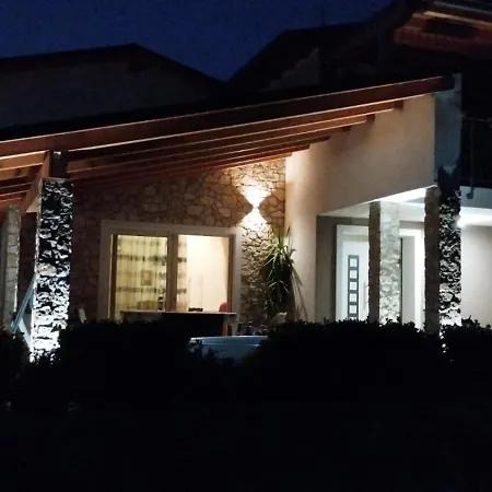 Corte Del Sole بيت ضيافة 3*